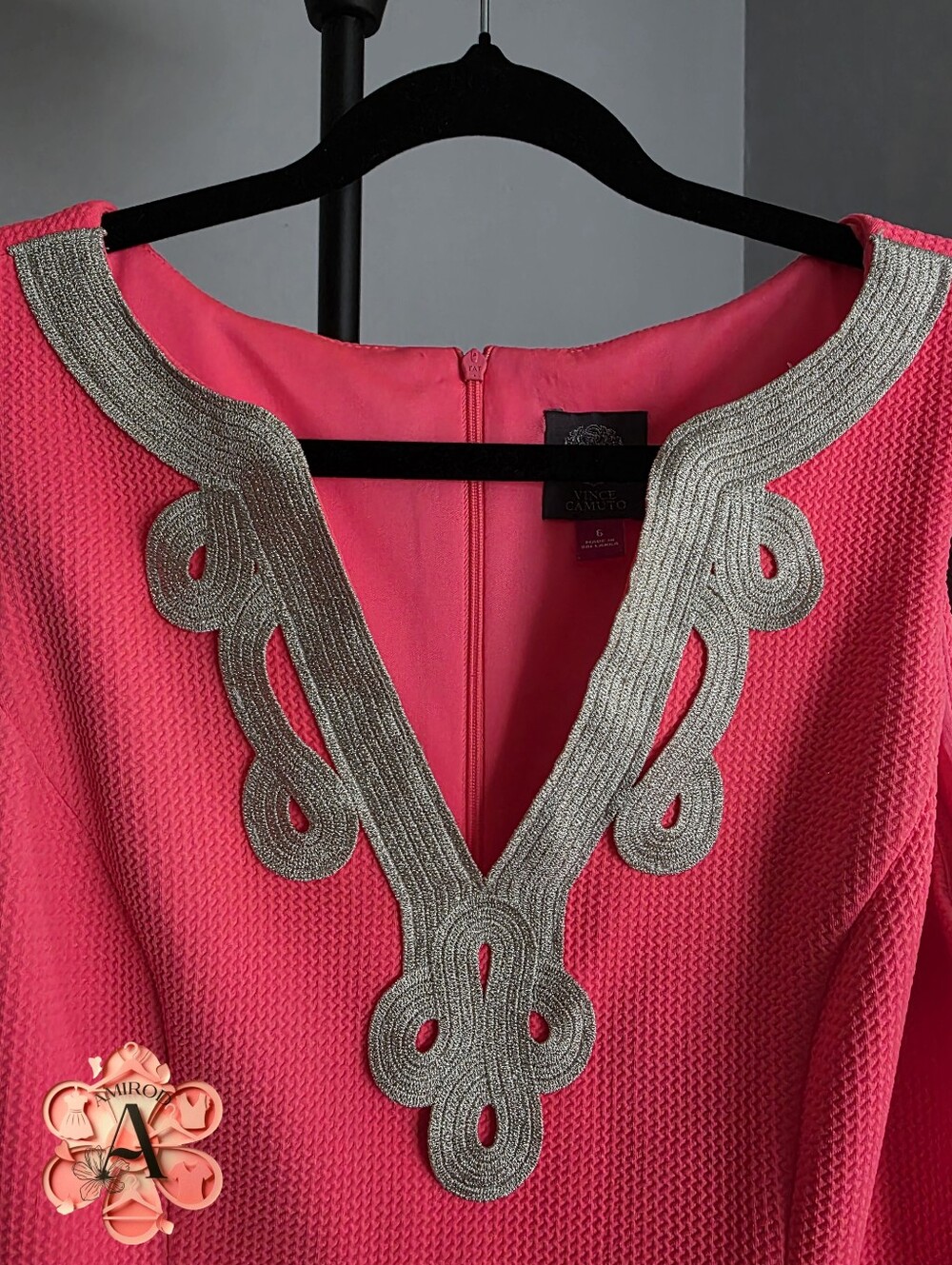 2x1 BOGO Vince Camuto Neon Coral Sheath Dress Size 6 Gold Metallic Embroidered